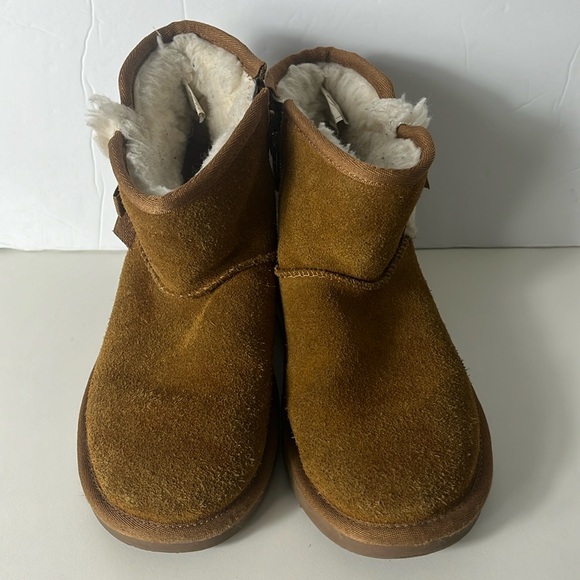 Koolaburra By UGG Brown Ankle boots Mini Bailey Bow II Kid’s Size 3 - Picture 2 of 9